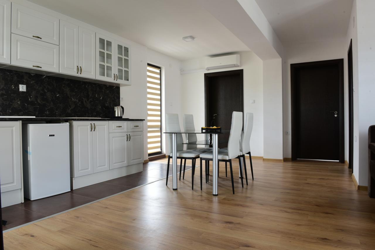 Hotel Active Apartments Tyrgowiszte Zewnętrze zdjęcie