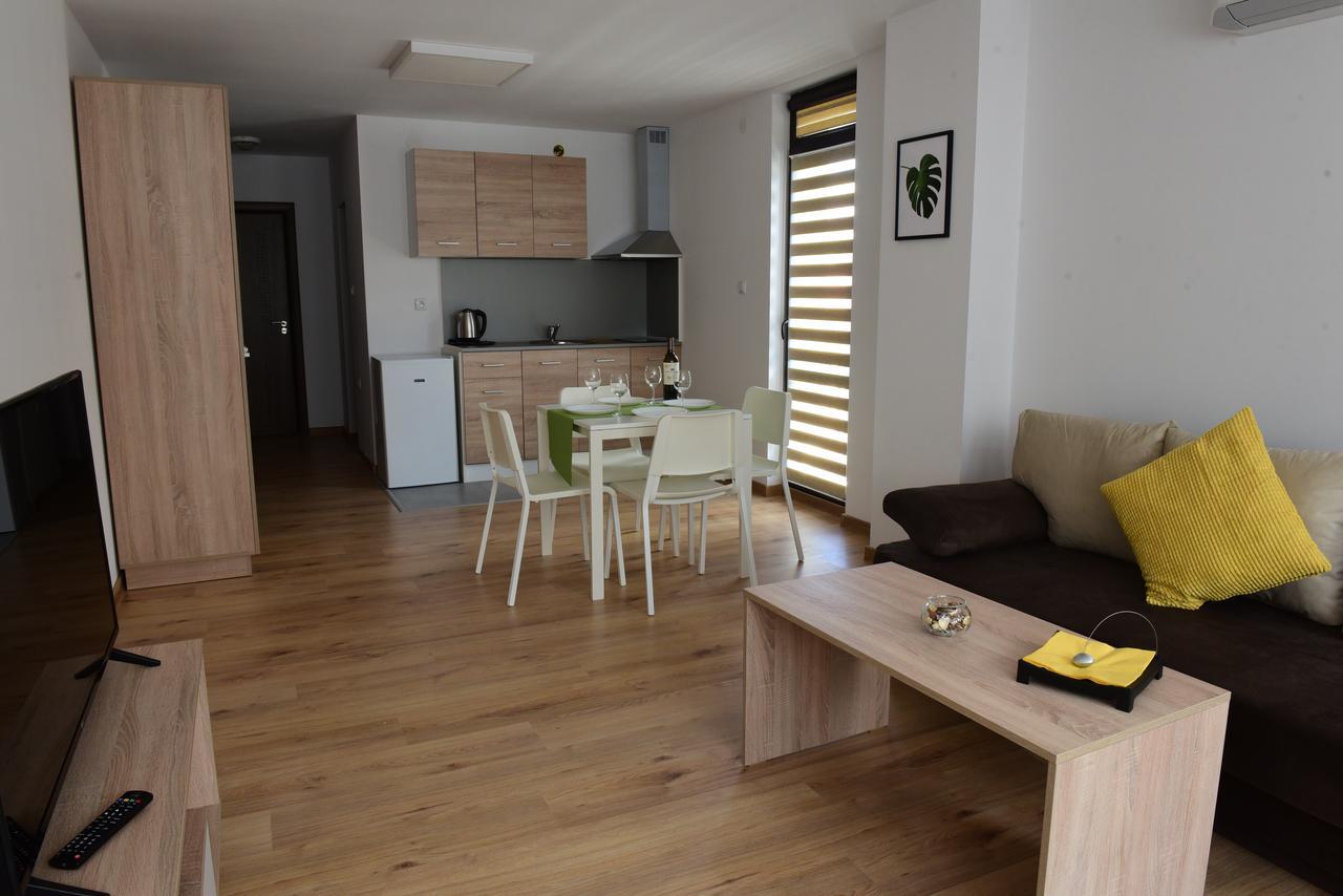 Hotel Active Apartments Tyrgowiszte Zewnętrze zdjęcie